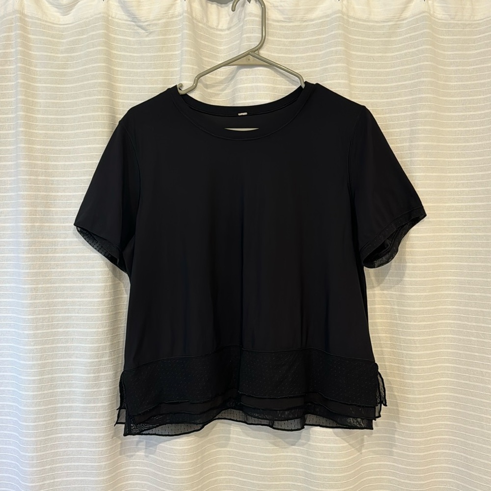 LULULEMON short sleeve shirt